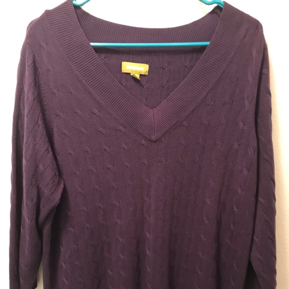 Avenue V-neck sweater